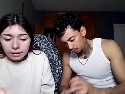 sorbetedeframbuesa68 online show from February 17, 7:46 pm