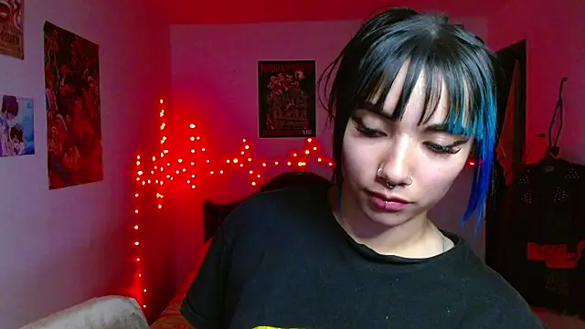  Veronicaa  online show from April 8, 4:03 am