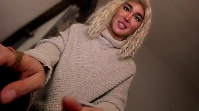 MissTransUSA online show from October 22, 1:10 am