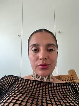 lara beker online show from May 4, 4:22 pm