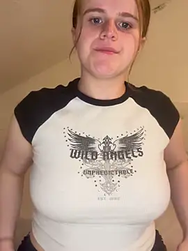 daddysgirly003 online show from March 25, 9:39 pm