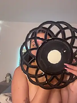 Camila sanchez25 online show from July 27, 7:44 pm