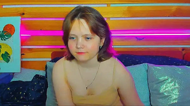 Mary Bryantt online show from March 4, 1:23 am