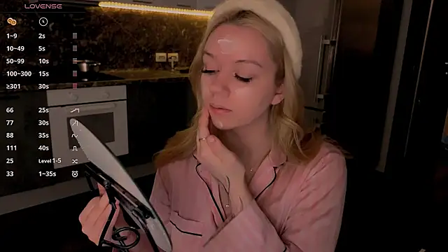 my liss online show from April 18, 7:18 pm