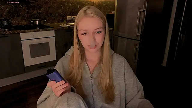 my liss online show from April 28, 6:34 pm