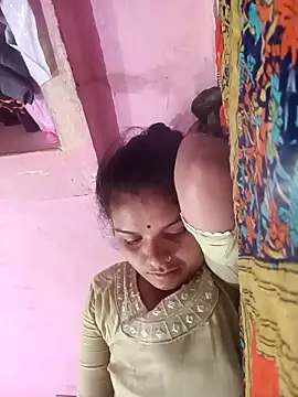 Uma pande online show from March 7, 9:00 pm