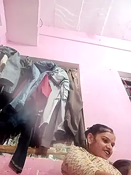 Uma pande online show from March 12, 12:30 pm