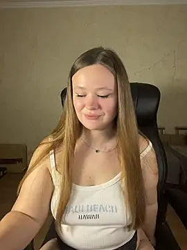 CaramelleSugarr online show from May 2, 9:18 pm
