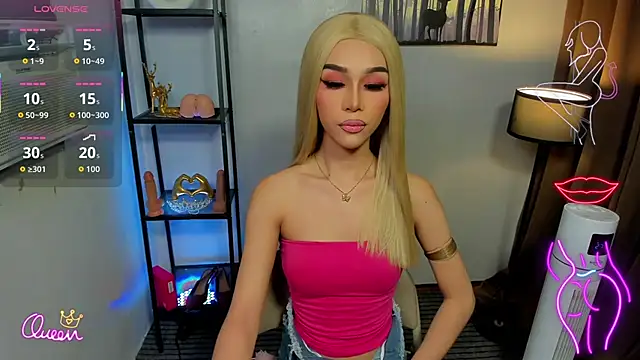 CelinaWintour online show from May 4, 3:38 pm