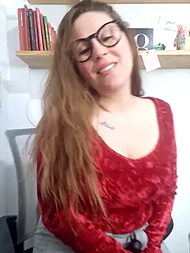 SofiEsteves online show from April 28, 1:15 pm