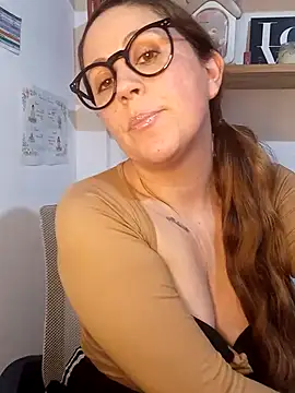 SofiEsteves online show from June 2, 7:59 pm