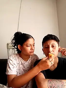 Mei and Gaby online show from March 8, 4:33 pm