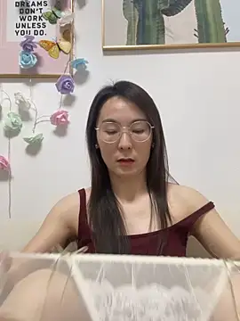 you-005 online show from March 12, 10:18 am