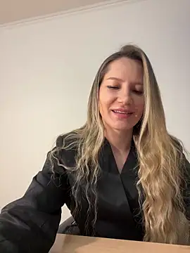 1Moonlight1 online show from April 7, 6:10 pm