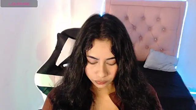 Olivia gray69 online show from July 23, 7:05 am