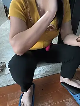 Sweet-Berryy online show from June 27, 11:00 pm