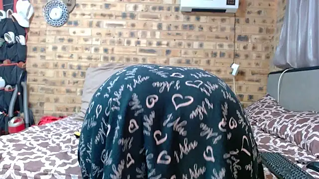 AFRICANBOOTYLICIOUS online show from June 29, 5:25 am