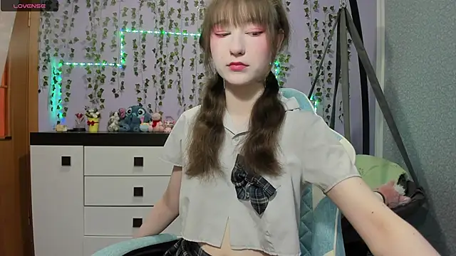 Yoonhee ki online show from June 29, 2:17 pm