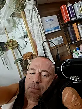 MISTERANDDEMI online show from February 9, 5:43 am