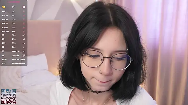 DeliaLoma online show from March 17, 6:17 am