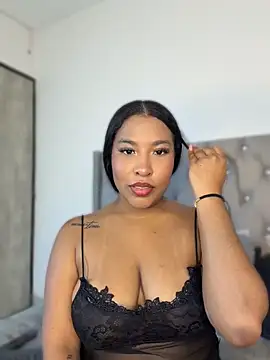 izzybelmonth12 online show from April 30, 8:57 pm