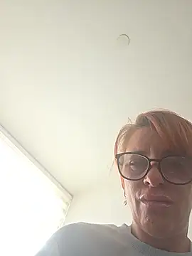 LaLynn online show from May 19, 12:12 pm