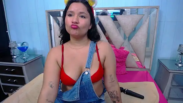 carolina canndy online show from December 22, 11:52 pm