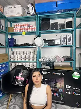 Emilyy05  online show from June 5, 3:21 am