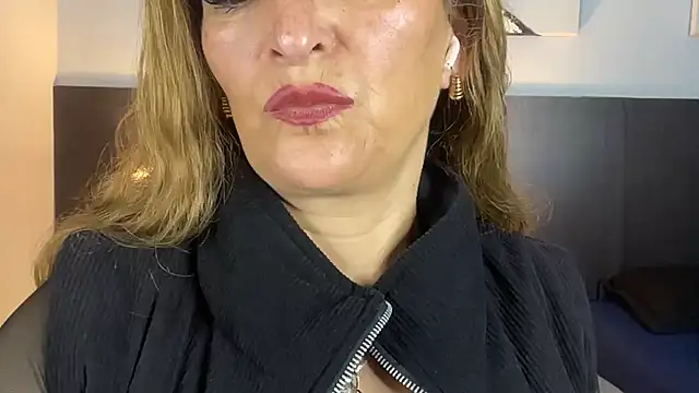 JennaMilf  online show from June 14, 2:46 am