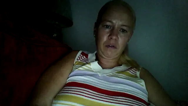 jennyblondeuk online show from July 31, 7:48 pm