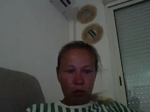 jennyblondeuk online show from June 30, 7:46 pm
