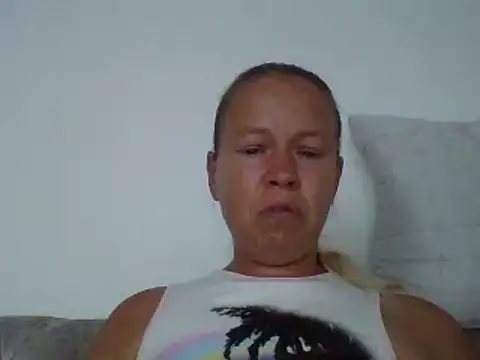 jennyblondeuk online show from July 8, 3:36 pm