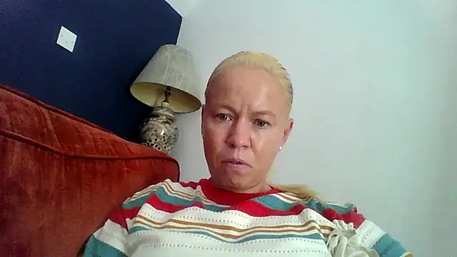 jennyblondeuk online show from July 30, 3:13 pm