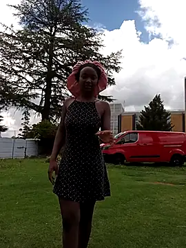 ShyNaughtyBabe online show from January 17, 8:22 am