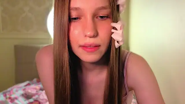 Alllura online show from March 17, 11:42 pm