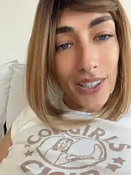 SugarLily24 online show from July 18, 9:23 am