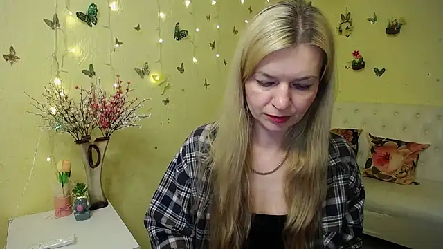 MelissaTyler online show from April 16, 11:21 am