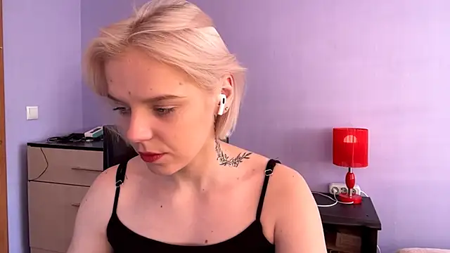 Scarlet cat online show from January 9, 6:07 am