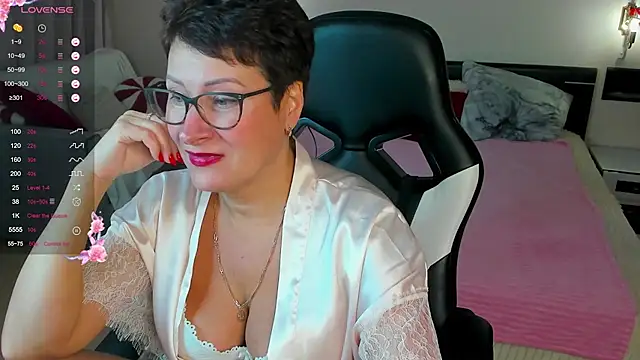JennyMons online show from July 11, 7:52 am