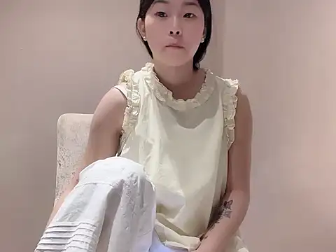 shasha05233 online show from May 27, 11:51 am
