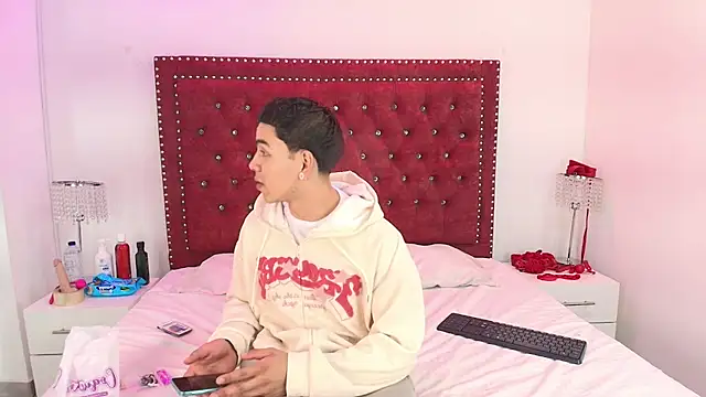 Jaden and sofia online show from June 10, 3:17 am