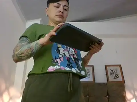 kat paradise online show from March 2, 11:39 am