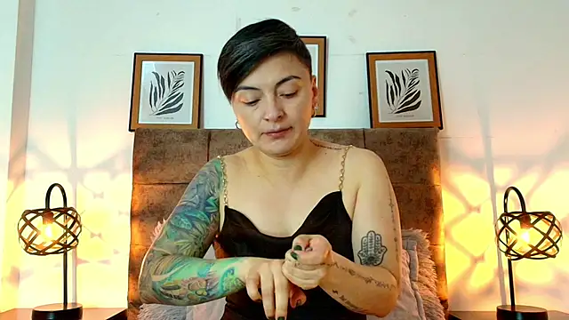 kat paradise online show from July 21, 12:06 pm