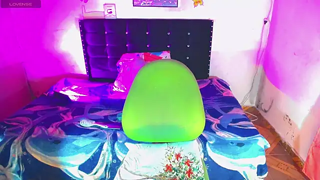 AlondraGill 11 online show from July 25, 3:02 am