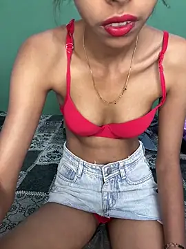 Silky Chiya online show from April 30, 5:23 am