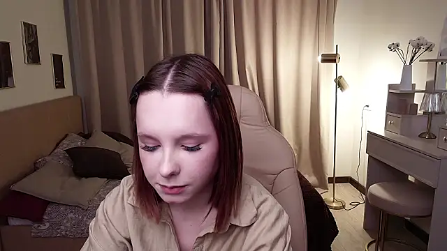 Haya Harareet online show from February 13, 9:11 am