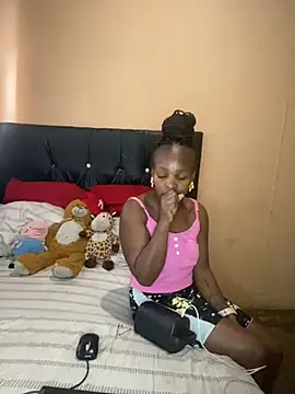 xLissahx online show from June 17, 8:59 am