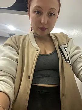 Scarlet auraa online show from June 11, 8:38 pm