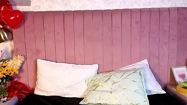 Sienna Desiree online show from February 14, 6:21 pm