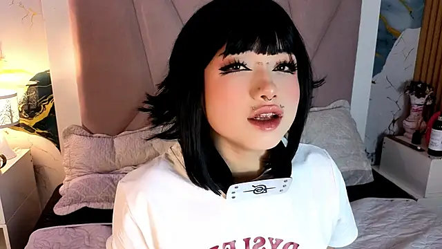 Sienna Desiree online show from June 14, 4:35 am